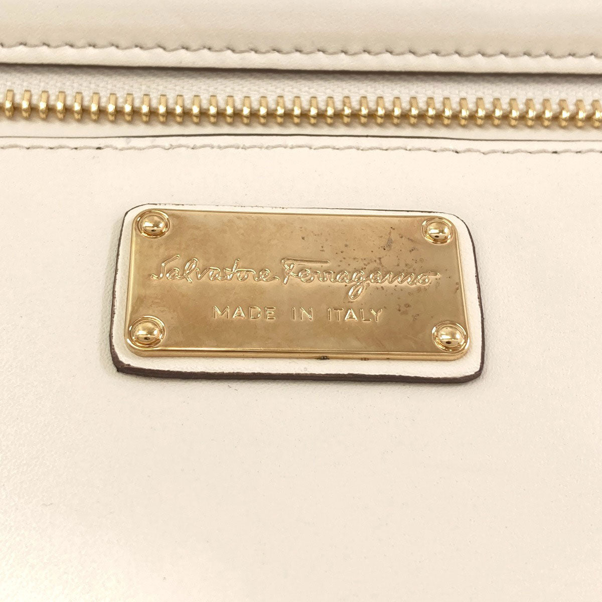 サルヴァトーレフェラガモ ボニー レタリング パンチング 2WAY ハンドバッグ 中古 商品画像7