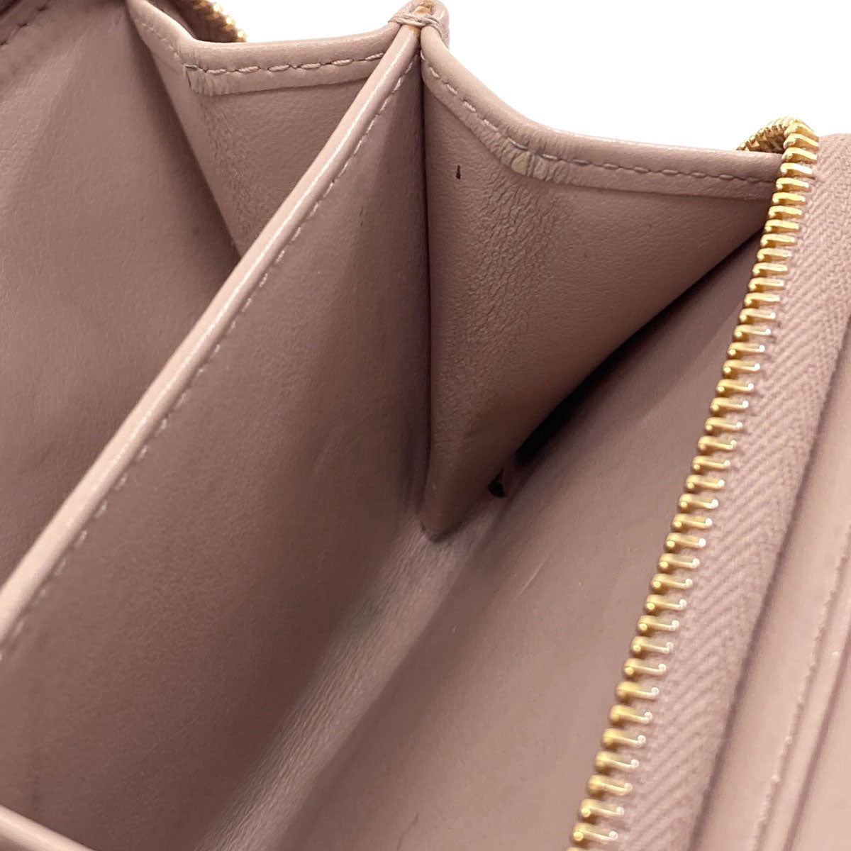 ミュウミュウ ロゴ 二つ折り財布（小銭入れあり） 中古 商品画像11