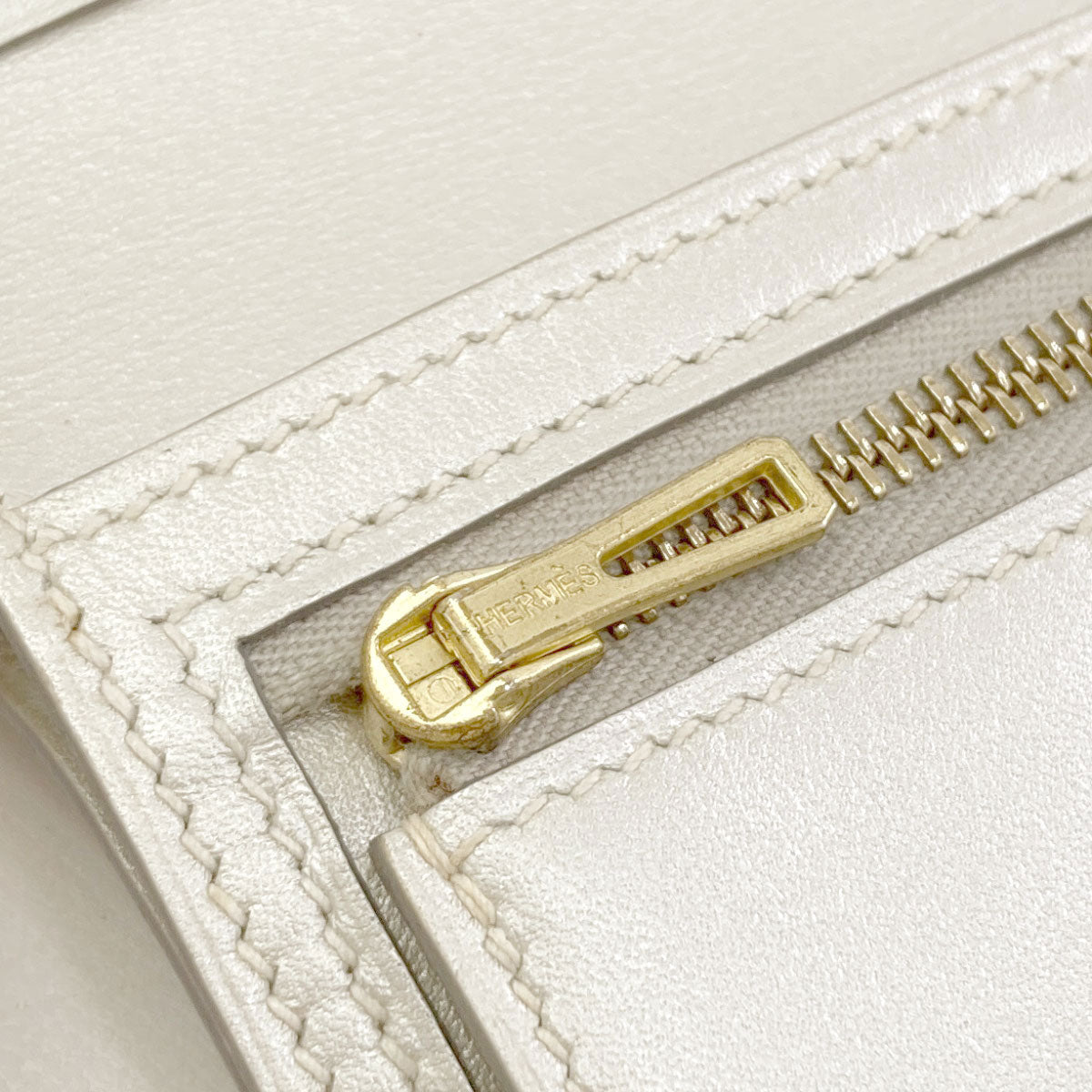 エルメス ベアンコンパクト ゴールド金具 二つ折り財布（小銭入れあり） 中古 商品画像14