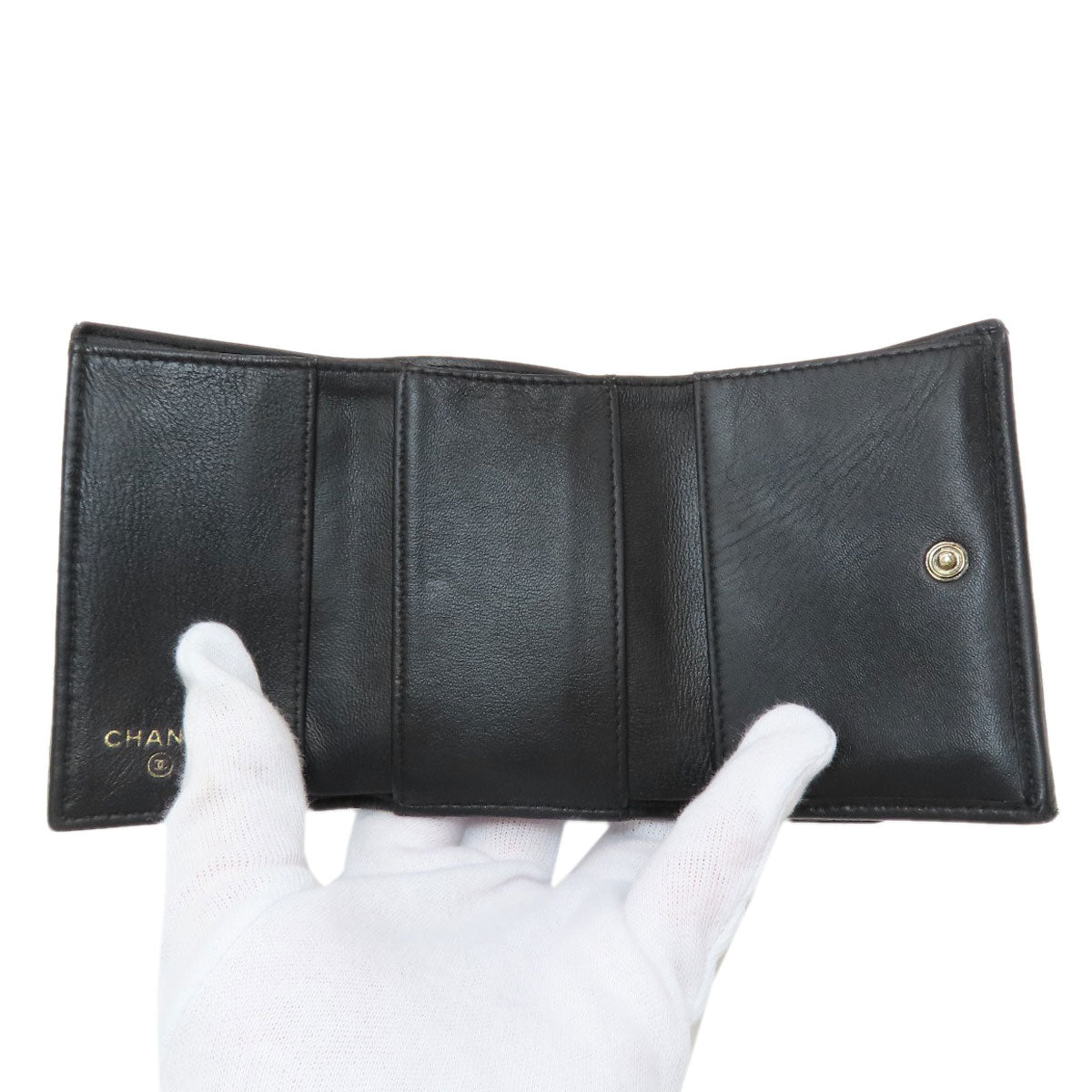 シャネル マトラッセ コンパクト財布 ゴールド金具 三つ折り財布（小銭入れあり） 中古 商品画像5