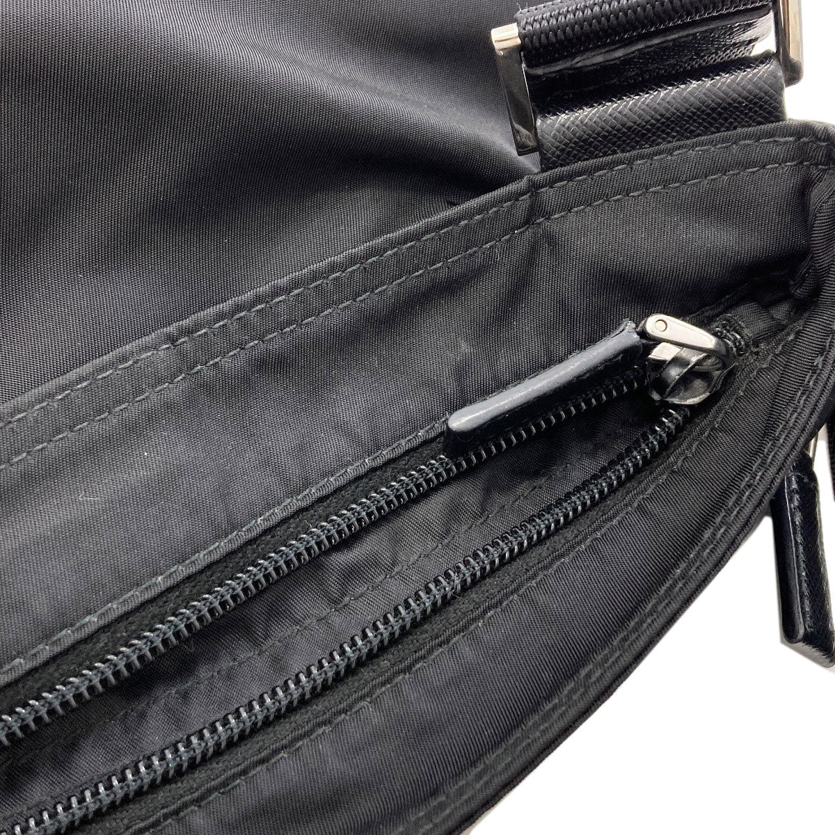プラダ ロゴ金具 ショルダーバッグ 中古 商品画像11